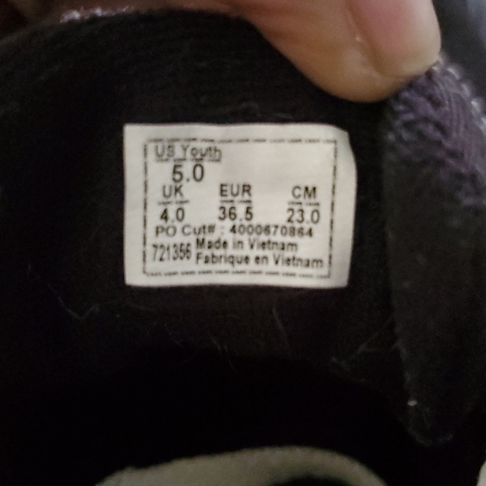 Vans - Picture 3 of 3